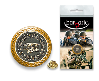 Pin Barbaric oro. borde biselado. D:20mm