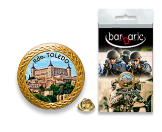 Pin Barbaric oro. borde biselado. D:20mm