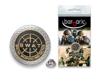 Pin Barbaric plata. borde biselado.20mm