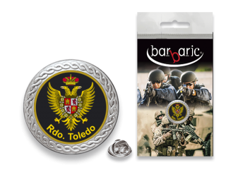 Pin Barbaric plata. borde biselado.20mm