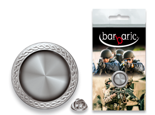 Pin Barbaric plata. borde biselado. 20mm