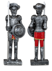 Quijote resina con chapa. 19 cm